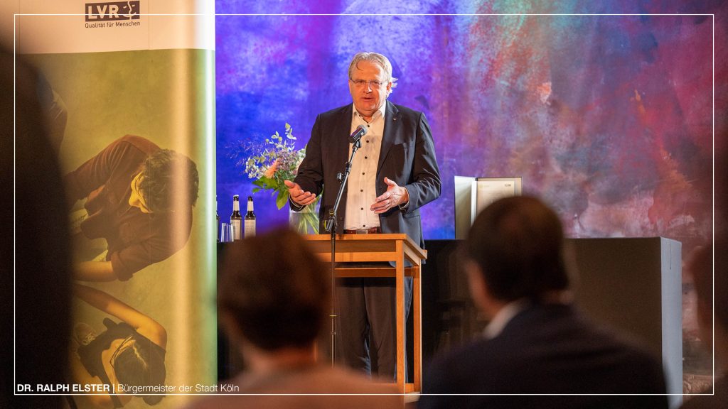 Der Kölner Bürgermeister Dr. Ralph Elster während seiner Laudatio auf Hans Mörtter.  Uwe Weiser / LVR